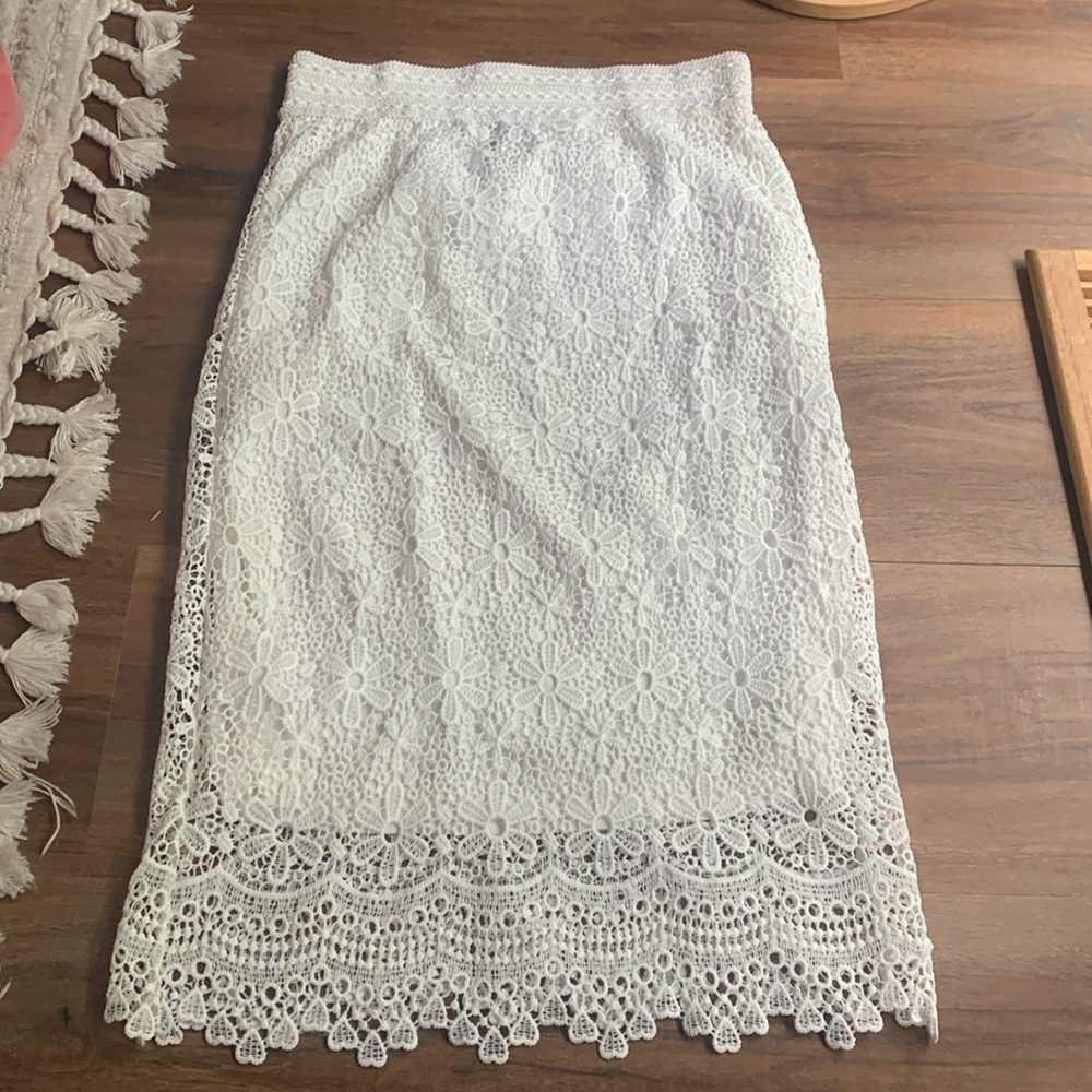 White midi skirt with floral chrochet detailing